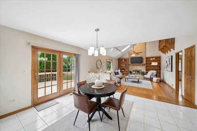 1853 Morgan Circle, Naperville, IL 60565