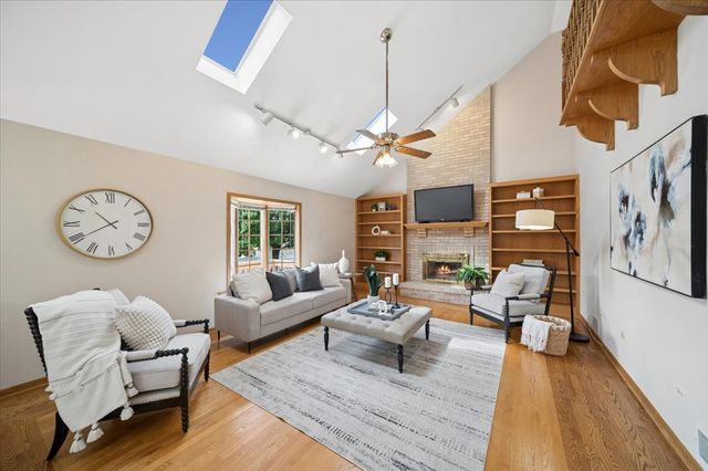 1853 Morgan Circle, Naperville, IL 60565