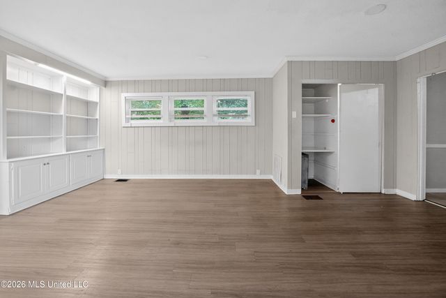 253 E Northside Drive, Jackson, MS 39206
