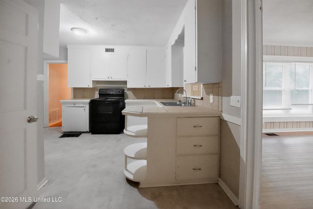 253 E Northside Drive, Jackson, MS 39206