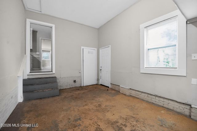 253 E Northside Drive, Jackson, MS 39206
