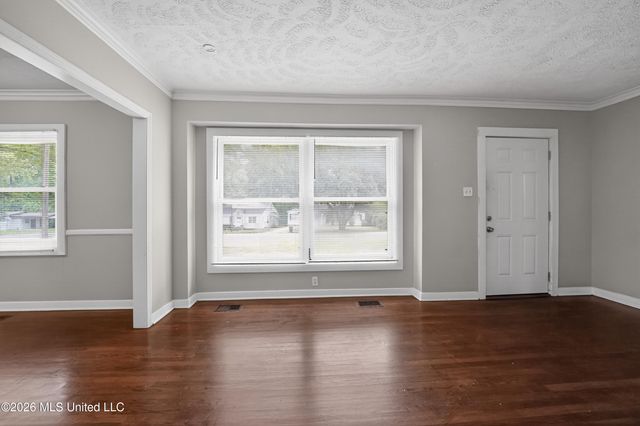253 E Northside Drive, Jackson, MS 39206