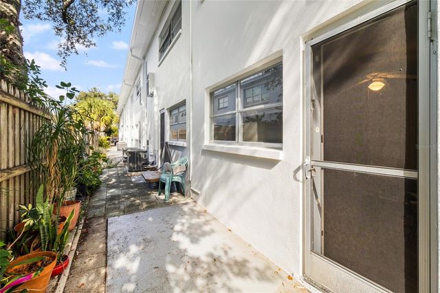 1221 DREW STREET B3, Clearwater, FL 33755