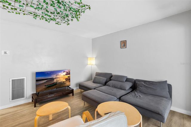 1221 DREW STREET B3, Clearwater, FL 33755