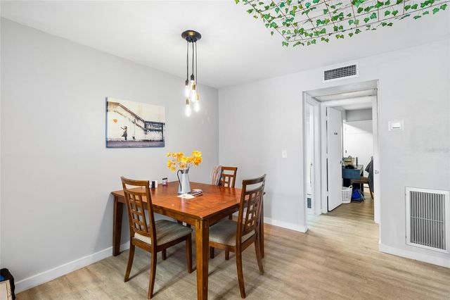 1221 DREW STREET B3, Clearwater, FL 33755