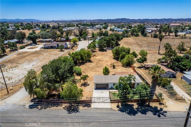 765 W County Line, Calimesa, CA 92320