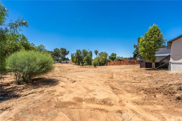 765 W County Line, Calimesa, CA 92320