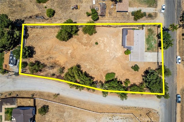 765 W County Line, Calimesa, CA 92320
