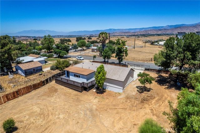765 W County Line, Calimesa, CA 92320