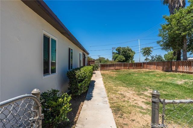765 W County Line, Calimesa, CA 92320