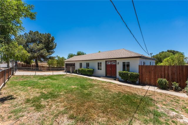 765 W County Line, Calimesa, CA 92320
