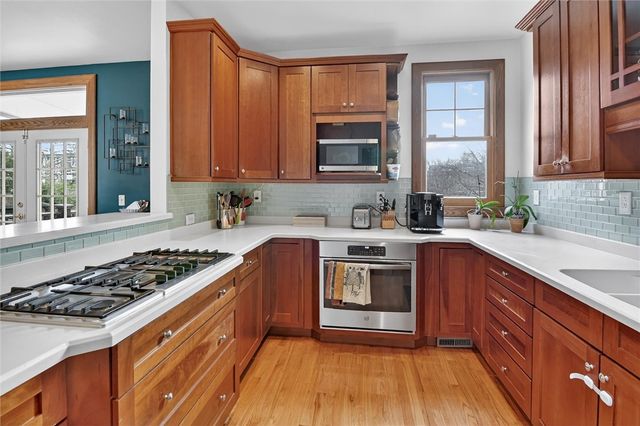 198 Dewey St, Edgewood, PA 15218