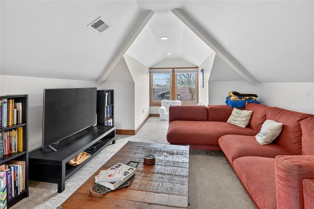 198 Dewey St, Edgewood, PA 15218