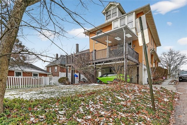 198 Dewey St, Edgewood, PA 15218