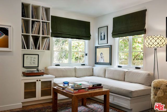 5800 Valley Oak Drive, Los Angeles, CA 90068