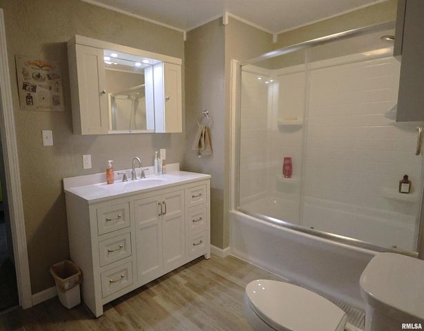 1629 Firewood Lane, Centralia, IL 62801