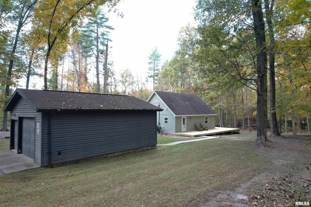 1629 Firewood Lane, Centralia, IL 62801