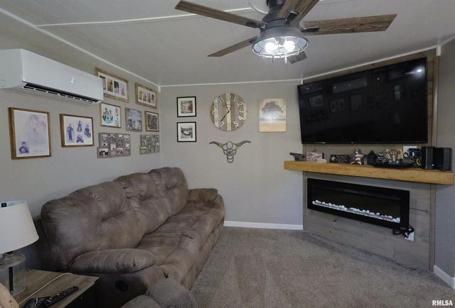 1629 Firewood Lane, Centralia, IL 62801