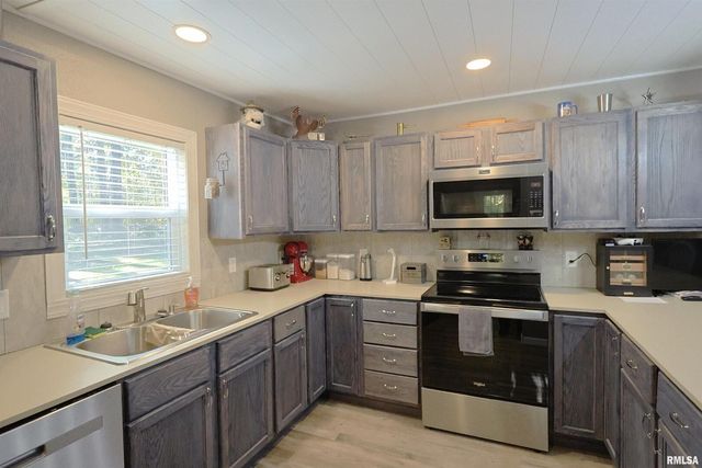 1629 Firewood Lane, Centralia, IL 62801