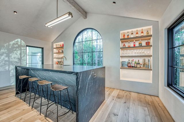 1530 W Moraga Road, Fresno, CA 93711