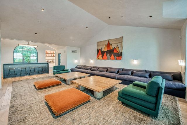 1530 W Moraga Road, Fresno, CA 93711