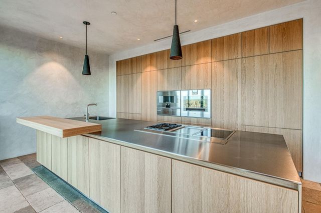 1530 W Moraga Road, Fresno, CA 93711