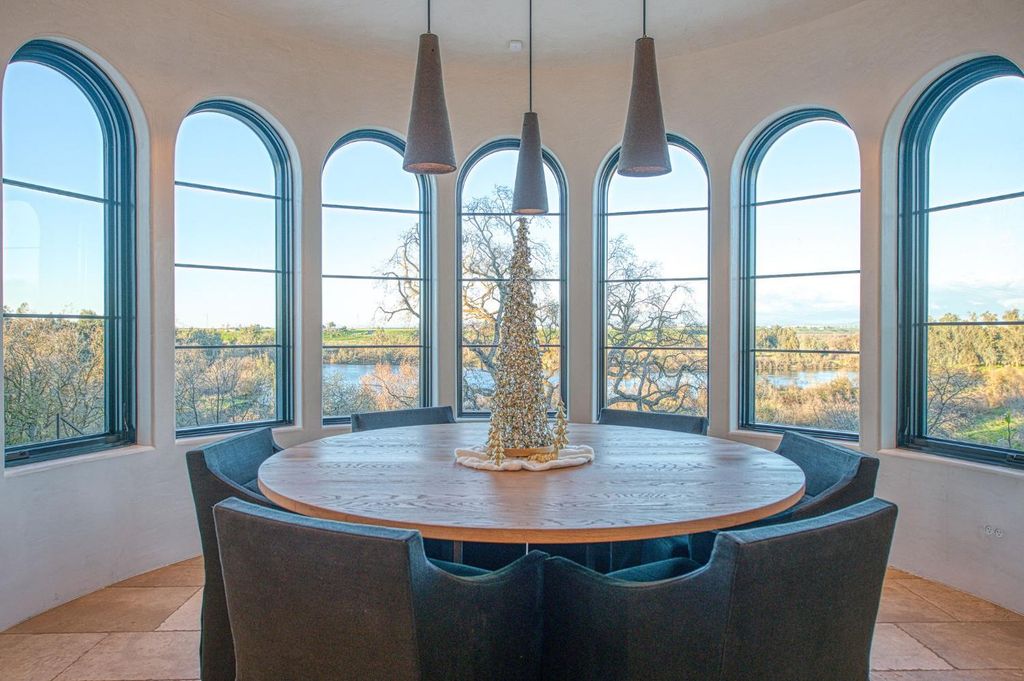 Image 6 of property listing at 1530 W Moraga Road, Fresno, CA 93711