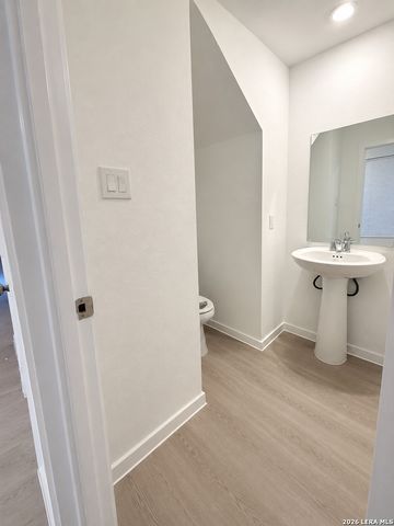 6430 DALI BND, San Antonio, TX 78263