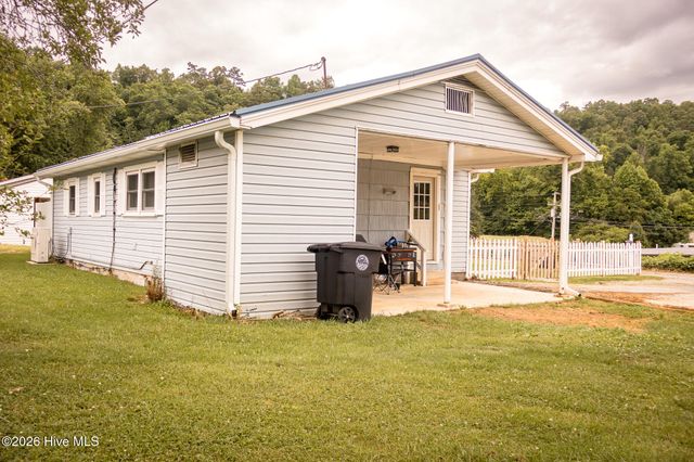 47 Hatchett Street, Murphy, NC 28906