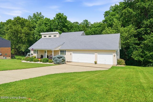 4811 Hickory Hollow Ln, Shepherdsville, KY 40165