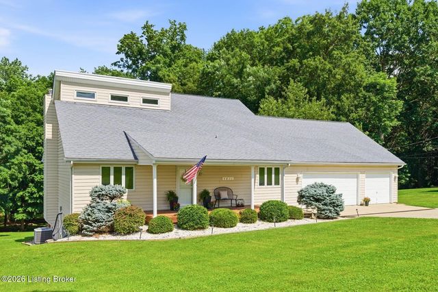 4811 Hickory Hollow Ln, Shepherdsville, KY 40165