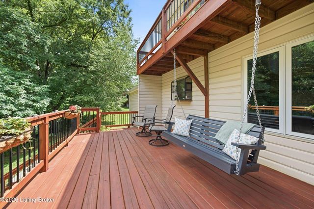 4811 Hickory Hollow Ln, Shepherdsville, KY 40165