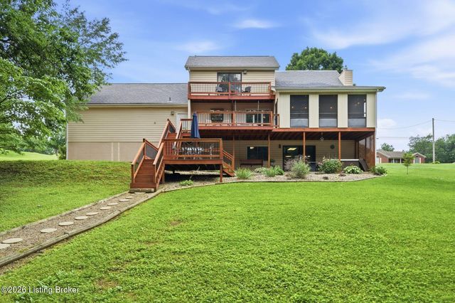4811 Hickory Hollow Ln, Shepherdsville, KY 40165