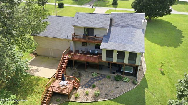 4811 Hickory Hollow Ln, Shepherdsville, KY 40165