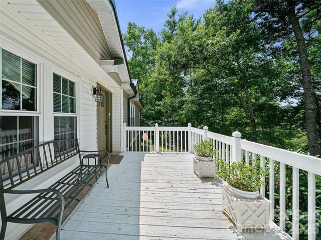 201 Franklin Village Road, Spruce Pine, NC 28777