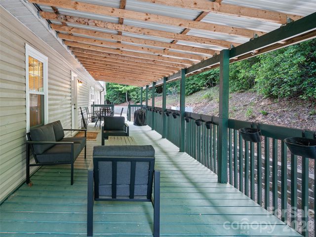 201 Franklin Village Road, Spruce Pine, NC 28777