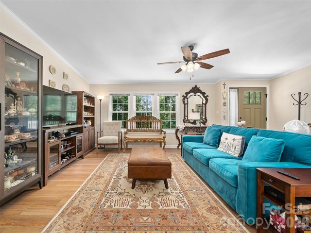 201 Franklin Village Road, Spruce Pine, NC 28777