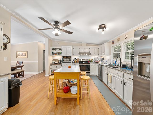 201 Franklin Village Road, Spruce Pine, NC 28777