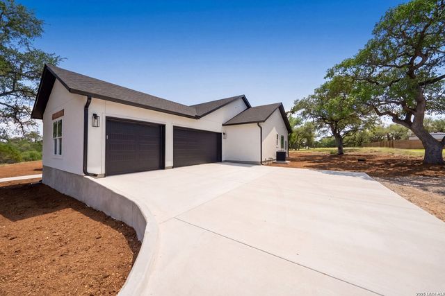 286 Serenity Pass, Spring Branch, TX 78070