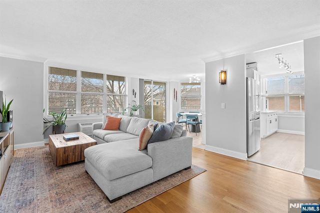 100 Grand Cove Way 3A, Edgewater, NJ 07020