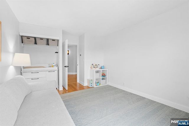 100 Grand Cove Way 3A, Edgewater, NJ 07020