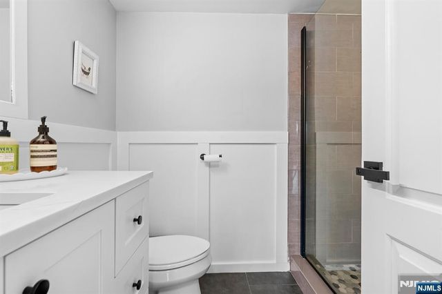 100 Grand Cove Way 3A, Edgewater, NJ 07020