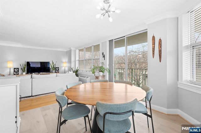 100 Grand Cove Way 3A, Edgewater, NJ 07020