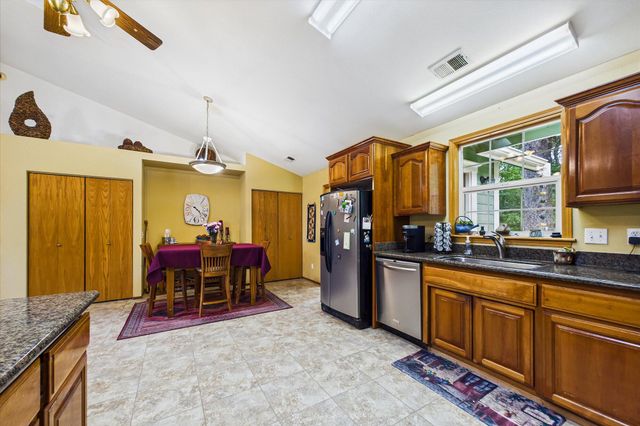 1503 Hidden Fox Lane, Mckinleyville, CA 95519