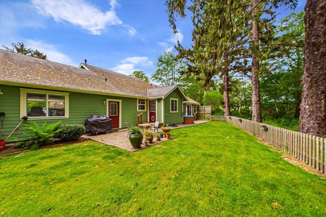 1503 Hidden Fox Lane, Mckinleyville, CA 95519