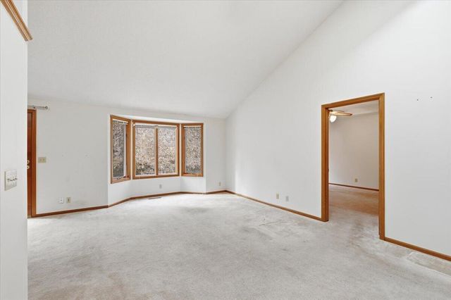 1004 ARBOR RIDGE Circle, Council Bluffs, IA 51503