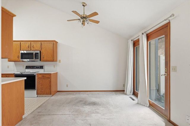 1004 ARBOR RIDGE Circle, Council Bluffs, IA 51503