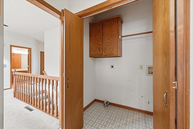 1004 ARBOR RIDGE Circle, Council Bluffs, IA 51503