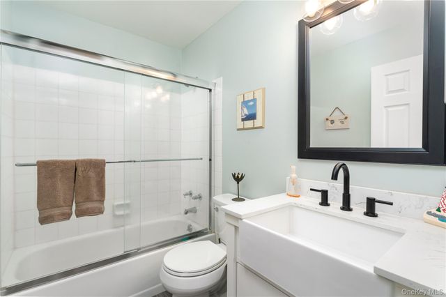 654 Birchwood Park Drive, Middle Island, NY 11953