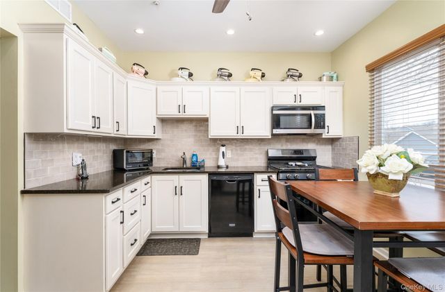 654 Birchwood Park Drive, Middle Island, NY 11953